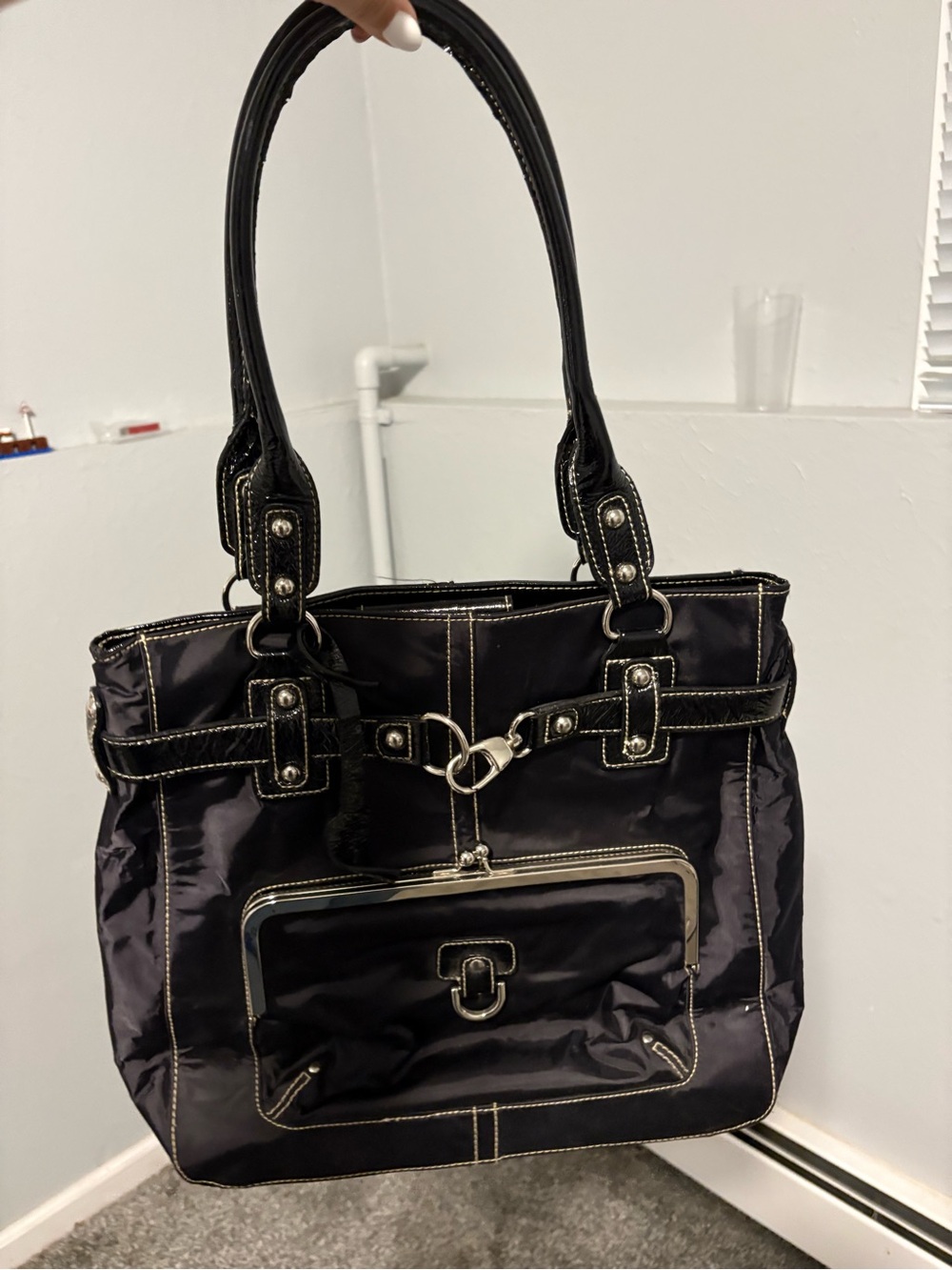 Black Women's Tote Bag with Contrast Stitching